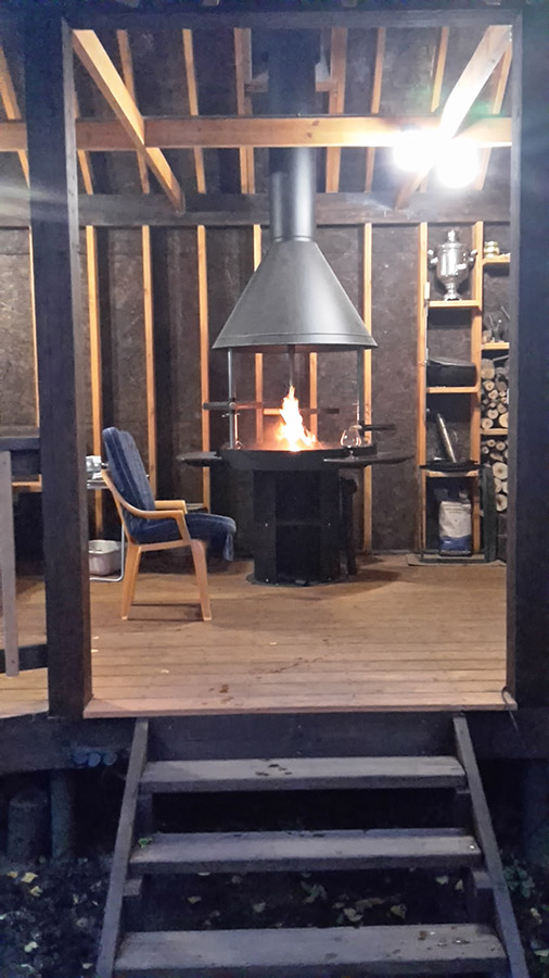 фото финского гриля барбекю аналога Tundra Grill угольно дровяной для дачи в беседку и гриль-домик